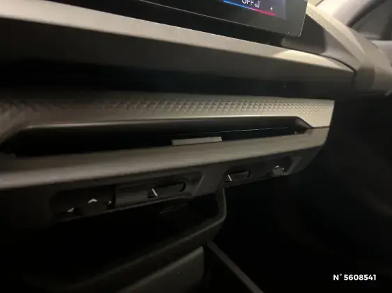 BMW SERIE 1 F70 - voiture de démonstration - Photo 28