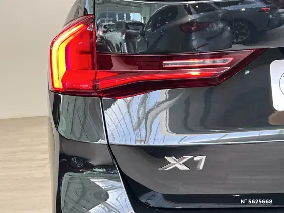 BMW X1 U11 - voiture de démonstration - Photo 25