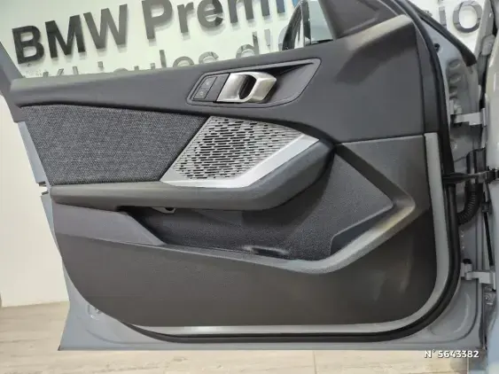 BMW SERIE 1 F70 - voiture de démonstration - Photo 14
