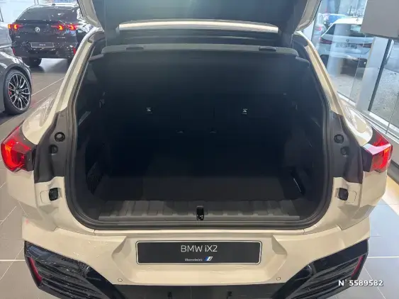 BMW iX2 U10 - voiture de démonstration - Photo 6