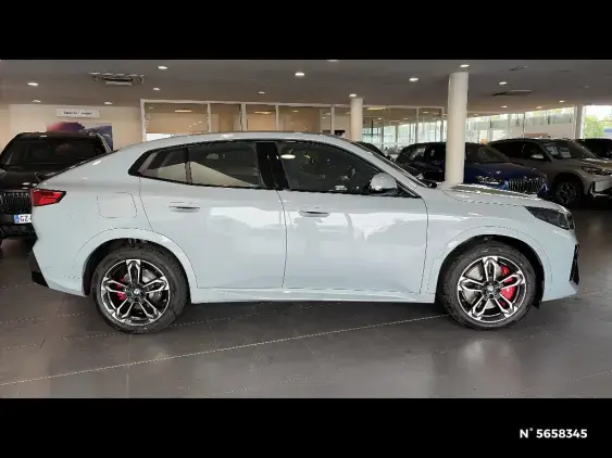 BMW iX2 U10 - voiture de démonstration - Photo 5