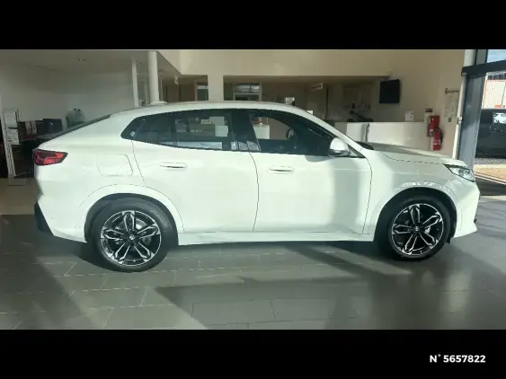 BMW iX2 U10 - voiture de démonstration - Photo 5