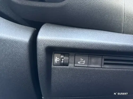 CITROEN C4 X ELECTRIQUE - voiture de démonstration - Photo 25