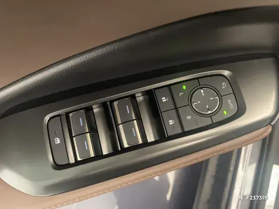 LEXUS LBX - voiture de démonstration - Photo 15