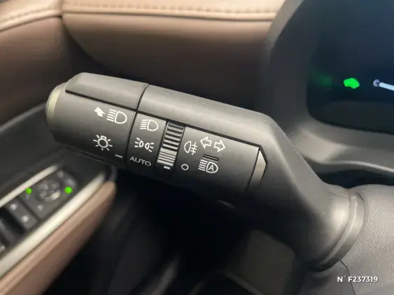 LEXUS LBX - voiture de démonstration - Photo 28
