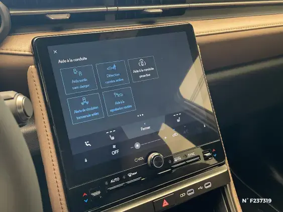LEXUS LBX - voiture de démonstration - Photo 35