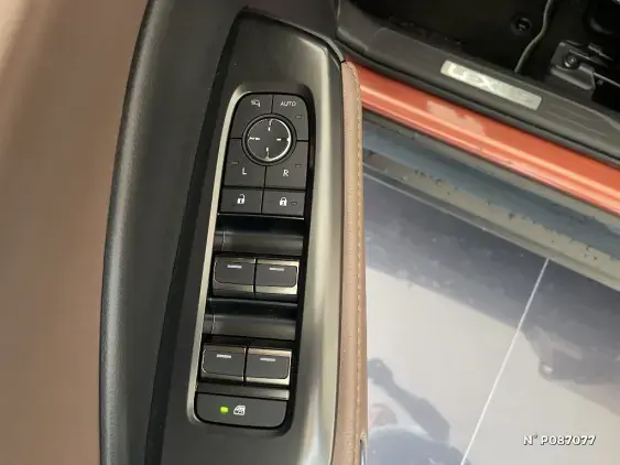 LEXUS LBX - voiture de démonstration - Photo 26