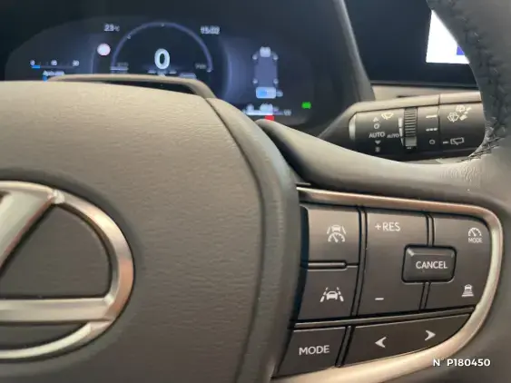 LEXUS UX - voiture de démonstration - Photo 27