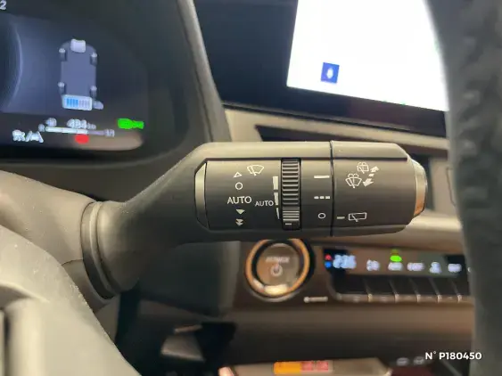 LEXUS UX - voiture de démonstration - Photo 29