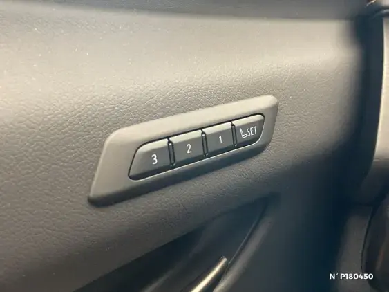 LEXUS UX - voiture de démonstration - Photo 30