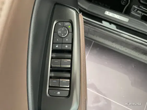 LEXUS LBX - voiture de démonstration - Photo 26