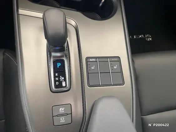 LEXUS UX - voiture de démonstration - Photo 32