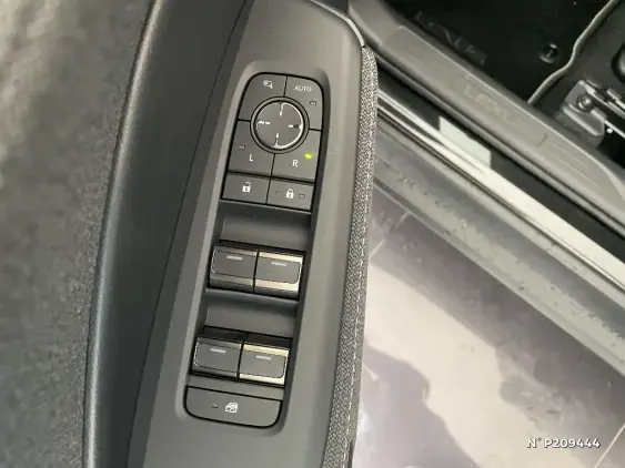 LEXUS LBX - voiture de démonstration - Photo 30
