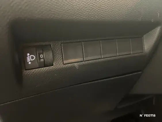 PEUGEOT 208 BUSINESS R II - voiture de démonstration - Photo 15