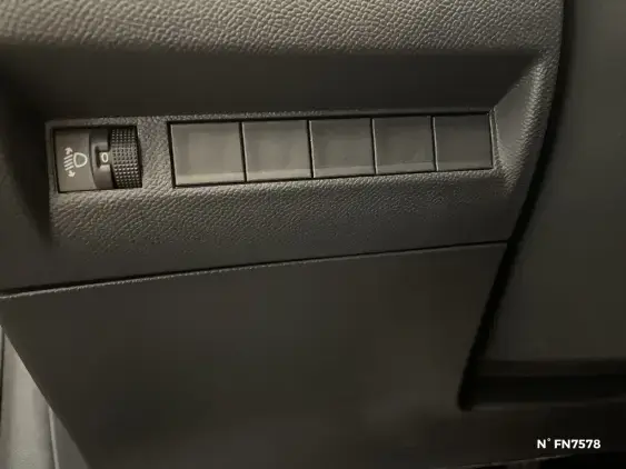 PEUGEOT 208 II - voiture de démonstration - Photo 15