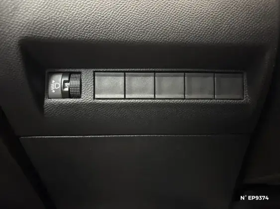 PEUGEOT 208 II - voiture de démonstration - Photo 15