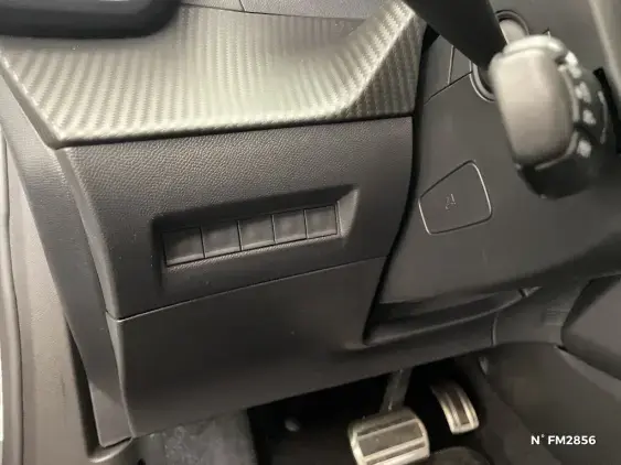 PEUGEOT 2008 - voiture de démonstration - Photo 15