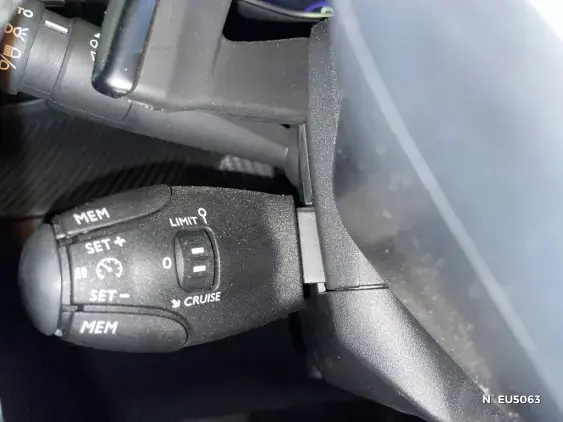 PEUGEOT 208 BUSINESS R II - voiture de démonstration - Photo 15