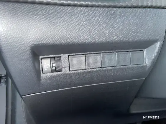 PEUGEOT 208 BUSINESS R II - voiture de démonstration - Photo 15