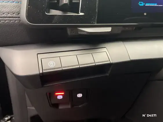 RENAULT MEGANE V - voiture de démonstration - Photo 15