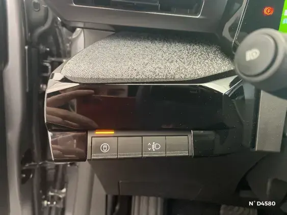 RENAULT CLIO VI - voiture de démonstration - Photo 15