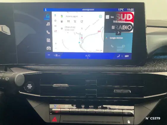 RENAULT CLIO VI - voiture de démonstration - Photo 13