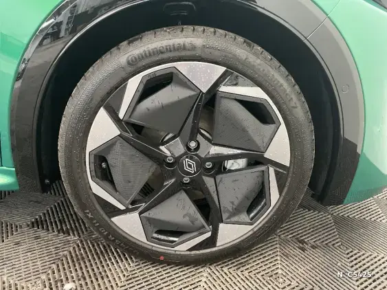 RENAULT CLIO VI - voiture de démonstration - Photo 8