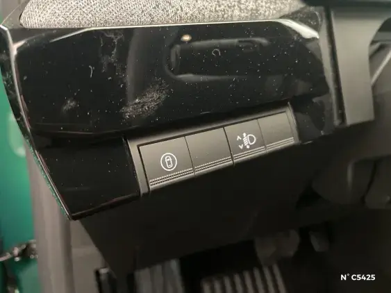 RENAULT CLIO VI - voiture de démonstration - Photo 15