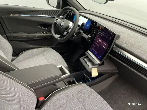 RENAULT MEGANE V - voiture de démonstration - Photo 10