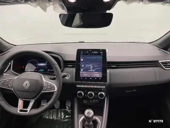 RENAULT CLIO V - voiture de démonstration - Photo 9