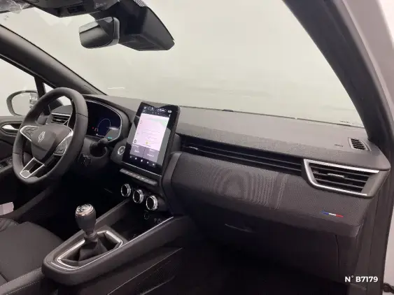 RENAULT CLIO V - voiture de démonstration - Photo 10