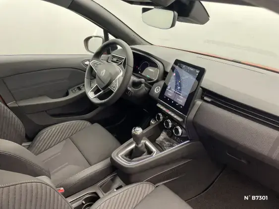 RENAULT CLIO V - voiture de démonstration - Photo 10