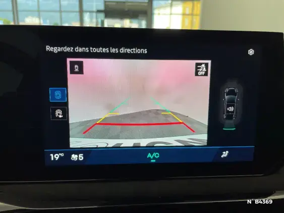 RENAULT CLIO VI - voiture de démonstration - Photo 14