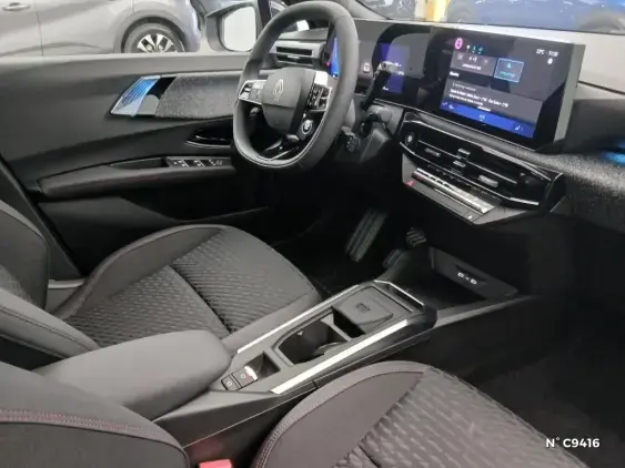 RENAULT CLIO VI - voiture de démonstration - Photo 10