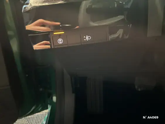 RENAULT CLIO VI - voiture de démonstration - Photo 15