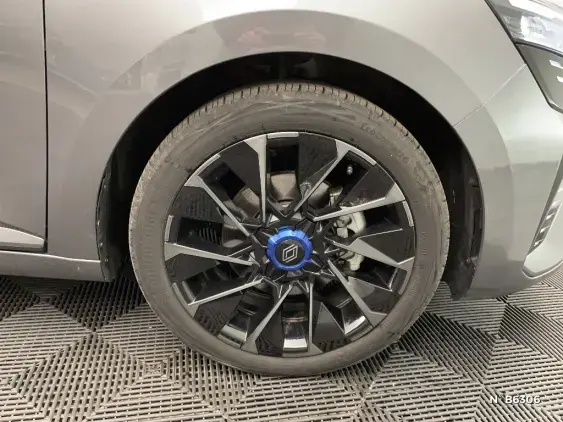 RENAULT CLIO V - voiture de démonstration - Photo 8