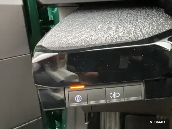 RENAULT CLIO VI - voiture de démonstration - Photo 15