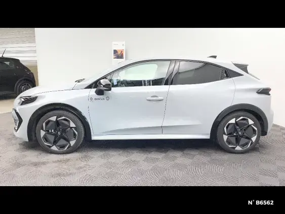 RENAULT CLIO VI - voiture de démonstration - Photo 2
