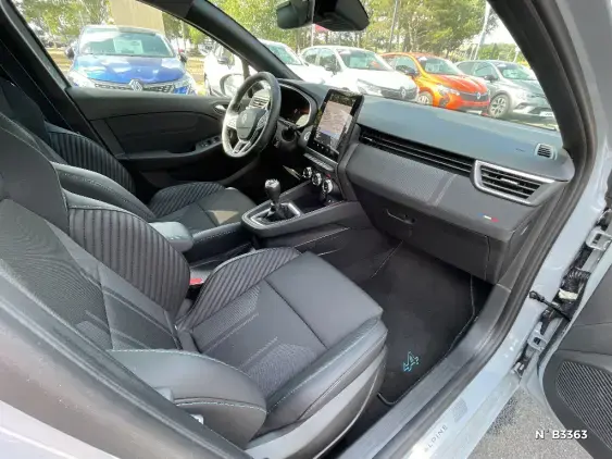 RENAULT CLIO V - voiture de démonstration - Photo 10