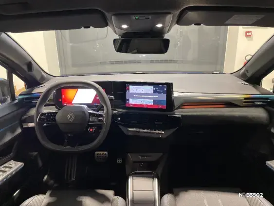 RENAULT CLIO VI - voiture de démonstration - Photo 9