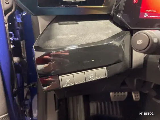 RENAULT CLIO VI - voiture de démonstration - Photo 15