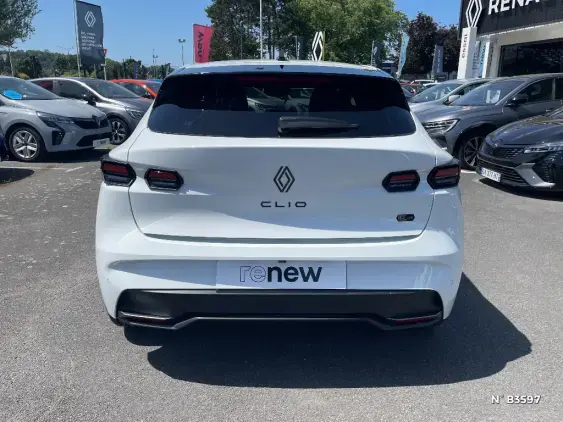 RENAULT CLIO VI - voiture de démonstration - Photo 6