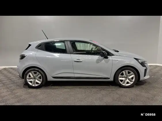 RENAULT CLIO V - voiture de démonstration - Photo 5