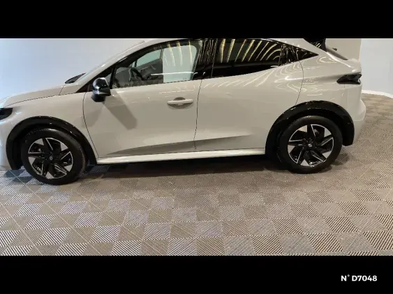 RENAULT CLIO VI - voiture de démonstration - Photo 2