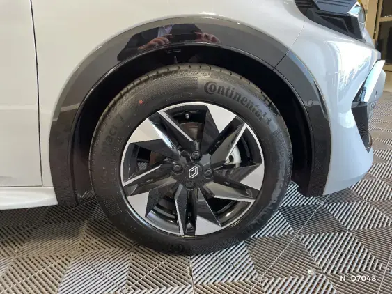 RENAULT CLIO VI - voiture de démonstration - Photo 8