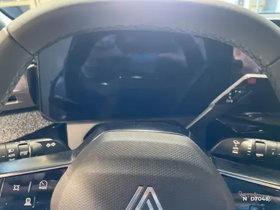 RENAULT CLIO VI - voiture de démonstration - Photo 12