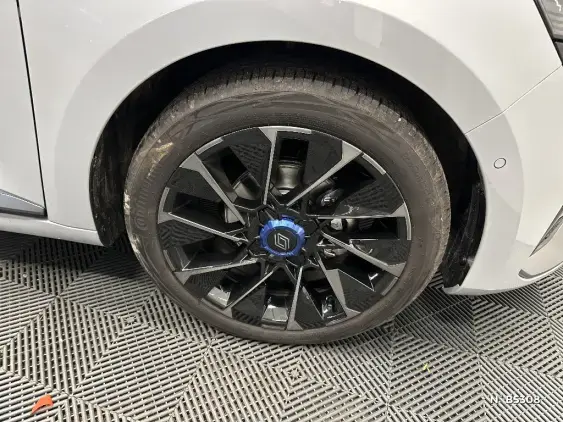 RENAULT CLIO V - voiture de démonstration - Photo 8