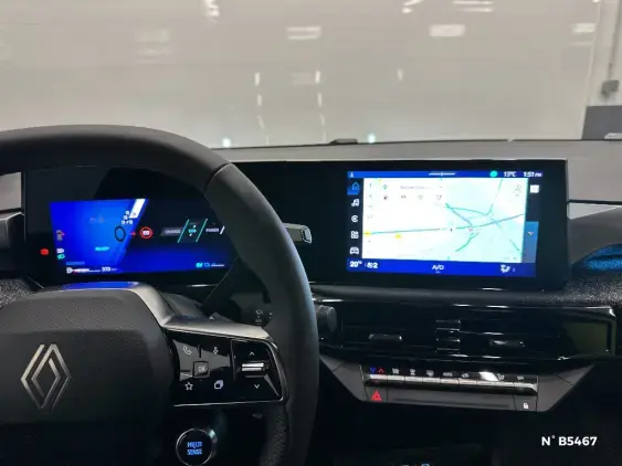 RENAULT CLIO VI - voiture de démonstration - Photo 13