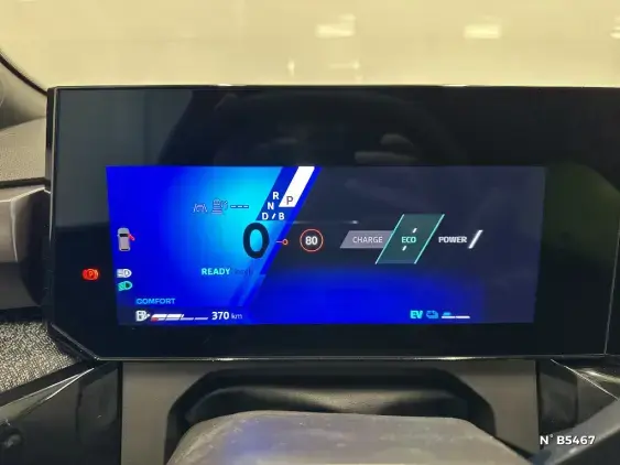 RENAULT CLIO VI - voiture de démonstration - Photo 12