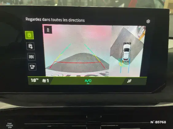 RENAULT CLIO VI - voiture de démonstration - Photo 14